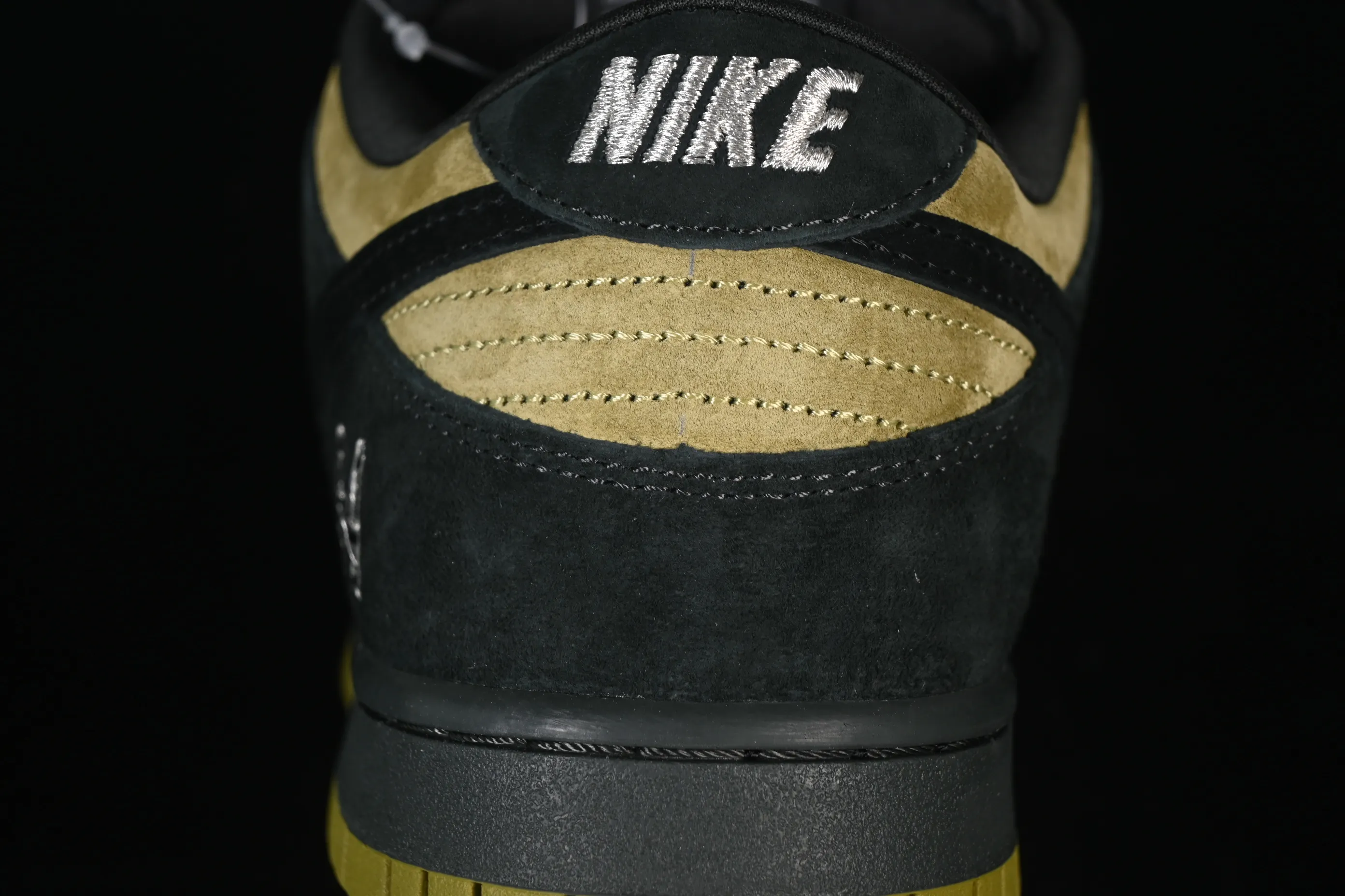 All categories Nk SB Dunk Series Nk SB Dunk Low low-top sneakers C version Supreme x Nike Dunk SB Dunk Low joint brown and yellow low-top casual skateboard shoes HQ8487-300